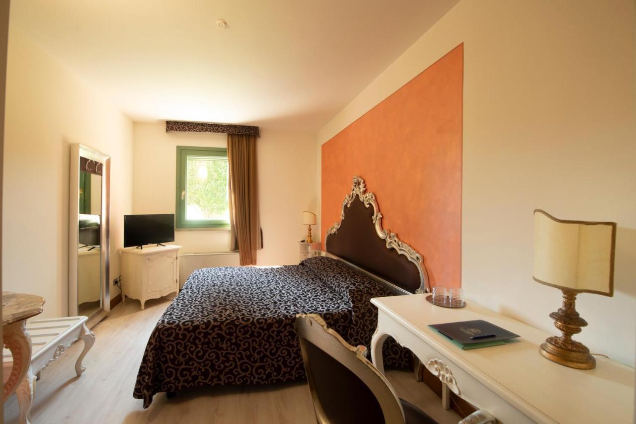 Hotel La Corte San Lorenzo 3*